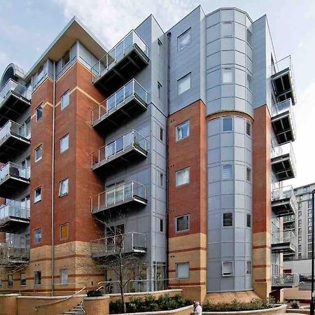 Cozy Modern Apartment In Croydon Central Экстерьер фото